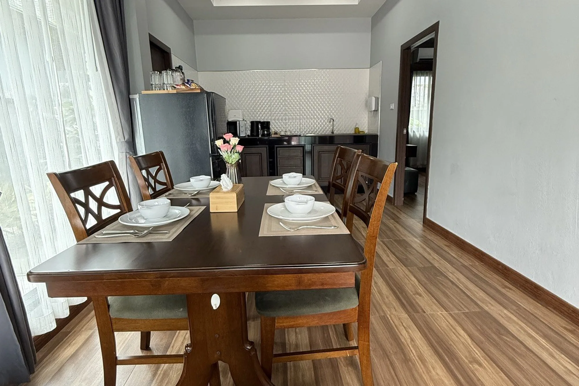 Dining table at Arterra Haven