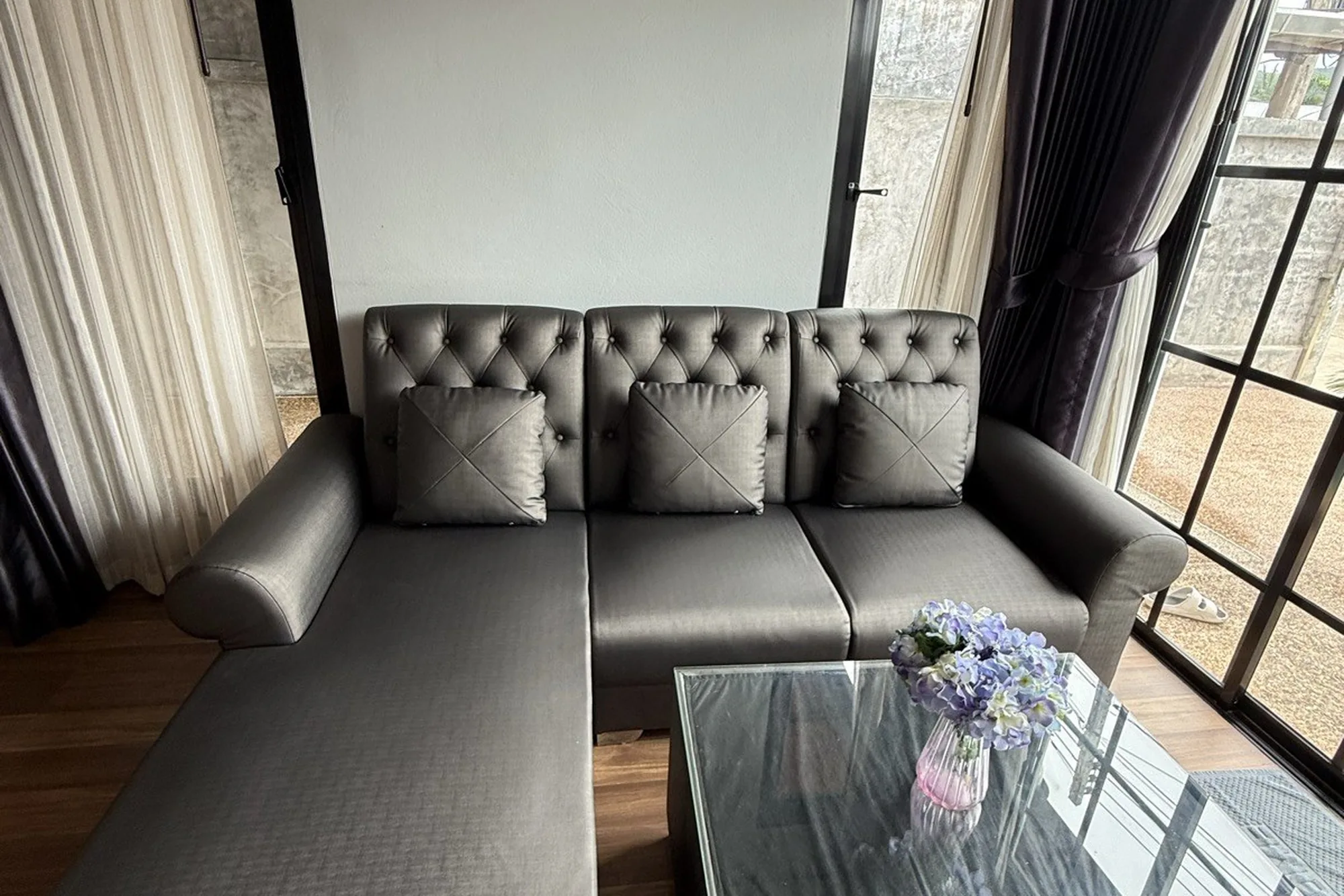 Living room at Arterra Haven